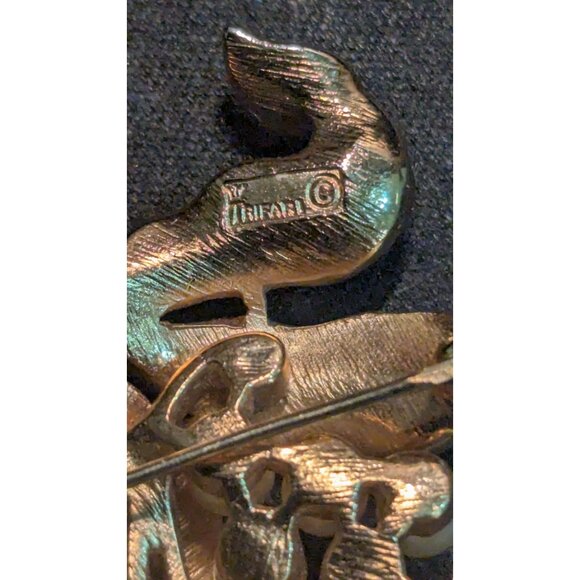 vintage Crown Trifari Gold Grapevine Pearls Brooch Pin Statement Piece Unique - Picture 7 of 8